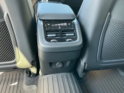 Volvo XC60 Ultra Black Edition B5 AWD 2026
