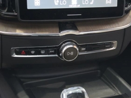 Volvo XC60 Core B5 AWD 2026