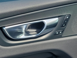 Volvo XC60 Core B5 AWD 2026