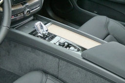 Volvo XC60 Core B5 AWD 2026