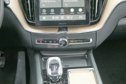 Volvo XC60 Core B5 AWD 2026