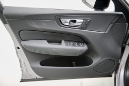 Volvo XC60 Core B5 AWD 2026