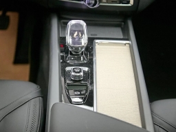 Volvo XC60 Core B5 AWD 2026