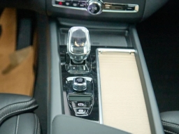 Volvo XC60 Ultra B5 AWD 2026