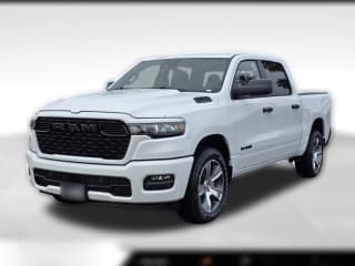 Ram 1500 Express 4x2 Crew Cab 5'7" Box