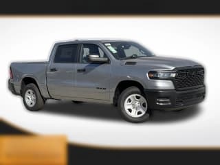 Ram 1500 Tradesman 4x4 Crew Cab 5'7" Box