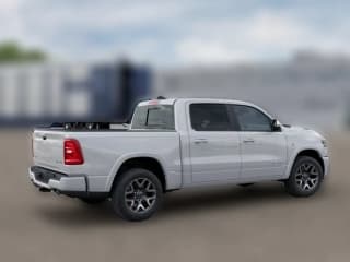 Ram 1500 Laramie 4x4 Crew Cab 5'7" Box