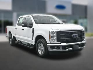 Ford Super Duty F-250 SRW XL 2WD Crew Cab 6.75' Box