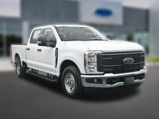 Ford Super Duty F-250 SRW XL 2WD Crew Cab 6.75' Box