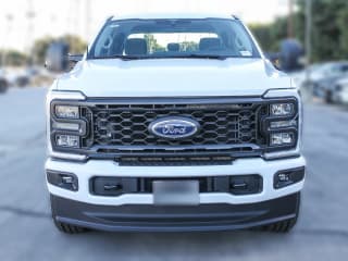 Ford Super Duty F-250 SRW XL 4WD Crew Cab 8' Box