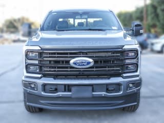 Ford Super Duty F-250 SRW Platinum 4WD Crew Cab 6.75' Box
