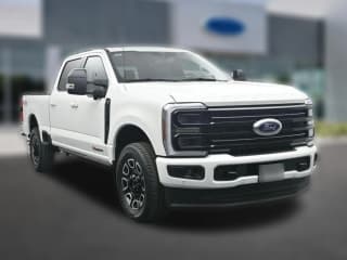 Ford Super Duty F-250 SRW Platinum 4WD Crew Cab 6.75' Box