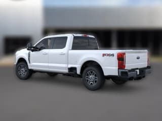 Ford Super Duty F-250 SRW LARIAT 4WD Crew Cab 6.75' Box