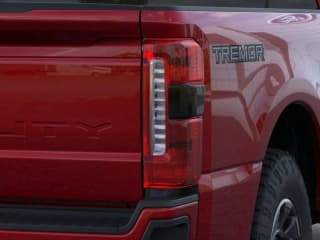 Ford Super Duty F-250 SRW XLT 4WD Crew Cab 6.75' Box