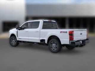 Ford Super Duty F-250 SRW LARIAT 4WD Crew Cab 6.75' Box