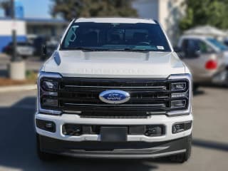 Ford Super Duty F-350 SRW Platinum 4WD Crew Cab 6.75' Box