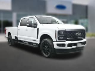 Ford Super Duty F-350 SRW XLT 4WD Crew Cab 8' Box