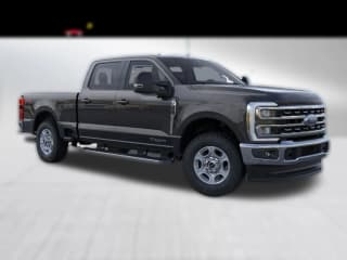 Ford Super Duty F-350 SRW XLT 4WD Crew Cab 6.75' Box