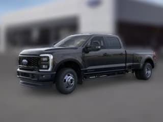 Ford Super Duty F-350 DRW XL 4WD Crew Cab 8' Box