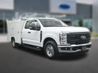 Ford Super Duty F-350 SRW XL 2WD SuperCab 6.75' Box Ford Super Duty F-350 SRW XL 2WD SuperCab 6.75' Box