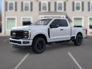 Ford Super Duty F-350 SRW XL 4WD SuperCab 6.75' Box