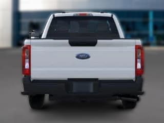 Ford Super Duty F-250 SRW XL 2WD Reg Cab 8' Box
