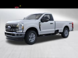 Ford Super Duty F-250 SRW XLT 4WD Reg Cab 8' Box
