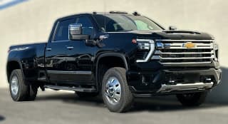 Chevrolet Silverado 3500HD High Country 4WD Crew Cab 172"