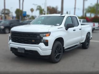 Chevrolet Silverado 1500 Custom 4WD Double Cab 147"
