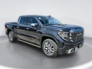 GMC Sierra 1500 Denali 4WD Crew Cab 147"