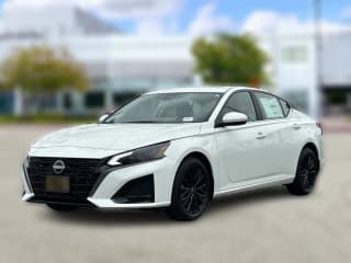 Nissan Altima SV FWD