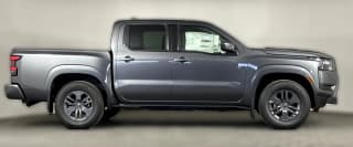 Nissan Frontier SV Crew Cab 4x2