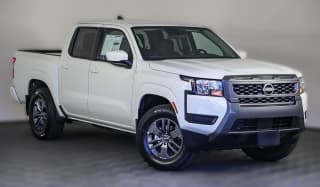 Nissan Frontier SV Crew Cab 4x2