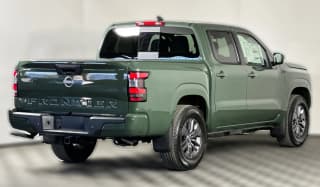 Nissan Frontier SV Crew Cab 4x2