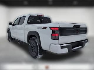 Nissan Frontier PRO-4X Crew Cab 4x4 Long Bed