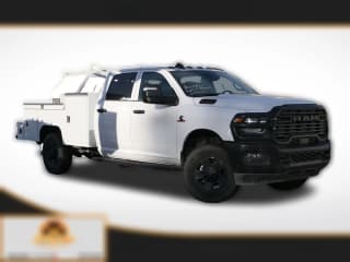Ram 3500 Tradesman 4x4 Crew Cab 8' Box