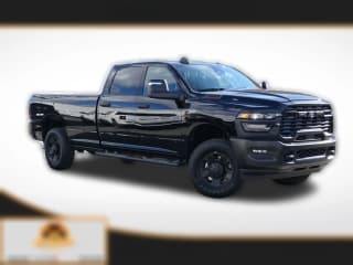 Ram 3500 Tradesman 4x4 Crew Cab 8' Box