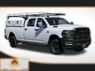 Ram 2500 Tradesman 4x4 Crew Cab 8' Box