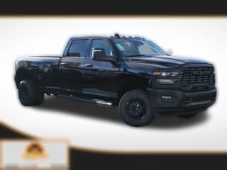 Ram 3500 Tradesman 4x4 Crew Cab 8' Box