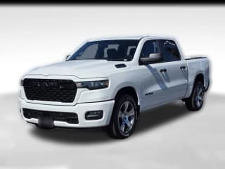 Ram 1500 Express 4x2 Crew Cab 5'7" Box