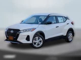 Nissan Kicks Play S FWD