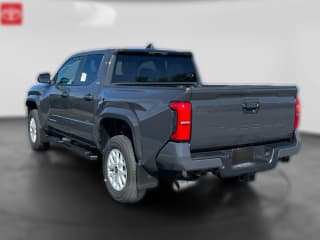 Toyota Tacoma 2WD SR5 Double Cab 6' Bed AT (Natl)