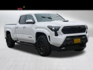 Toyota Tacoma 4WD TRD Sport Double Cab 6' Bed AT (Natl)