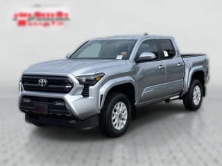 Toyota Tacoma 4WD SR5 Double Cab 5' Bed AT (Natl)