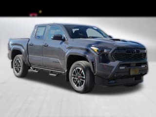 Toyota Tacoma 4WD TRD Sport Double Cab 5' Bed AT (Natl)