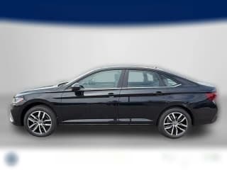 Volkswagen Jetta SE Auto
