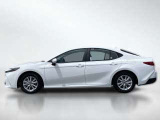 Toyota Camry LE (Natl)
