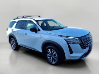 Nissan Pathfinder SL 4WD