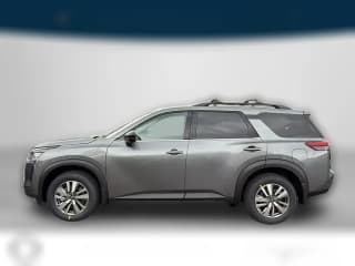 Nissan Pathfinder SL 4WD