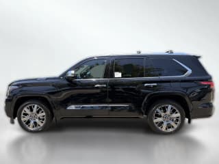Toyota Sequoia Capstone 4WD (Natl)